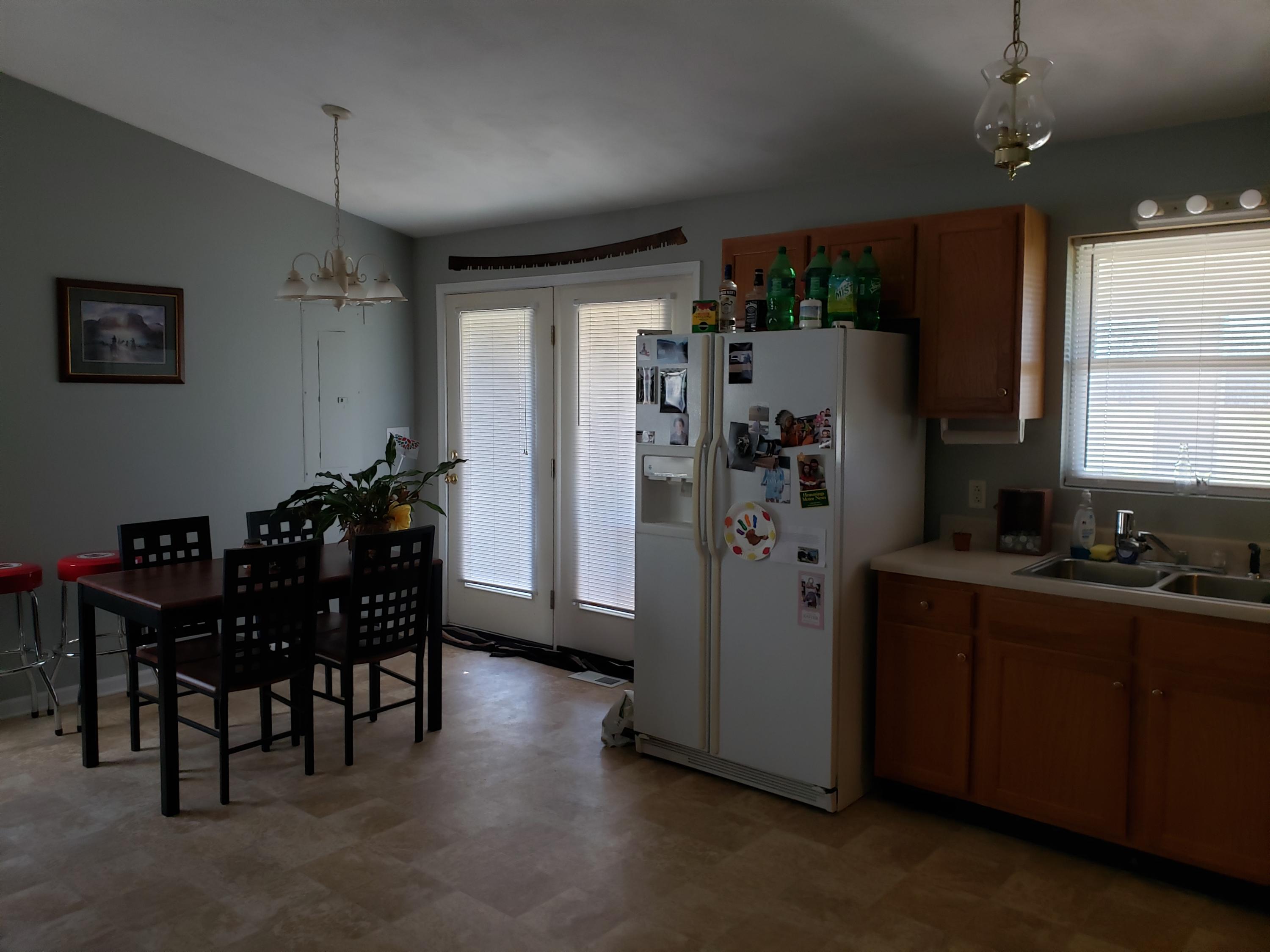 Kitchen/Dinig Area