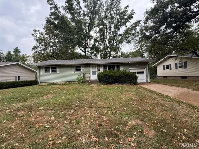 $510,000 | 125 Forestwood Drive, St. Louis, MO 63135