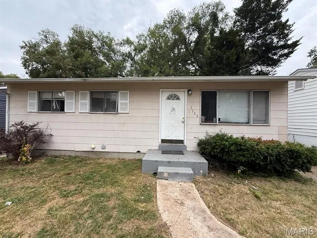 $510,000 | 125 Forestwood Drive, St. Louis, MO 63135