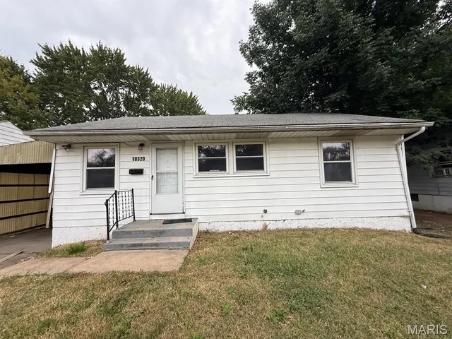 $510,000 | 125 Forestwood Drive, St. Louis, MO 63135