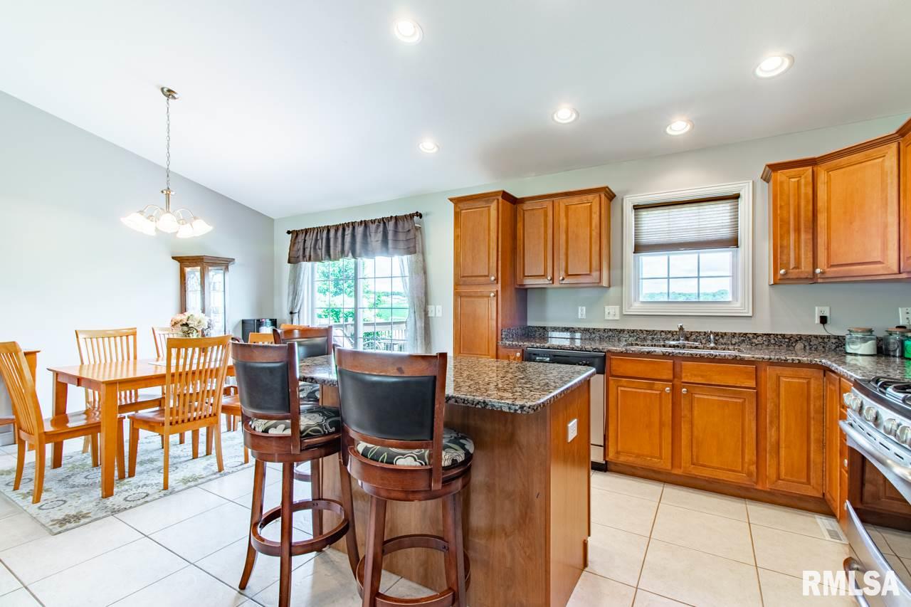 1421 Santa Fe Road Washington, IL 61571 - Photo 19 of 36 Gallery Image 19