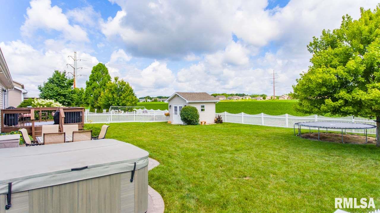 1421 Santa Fe Road Washington, IL 61571 - Photo 8 of 36 Gallery Image 8