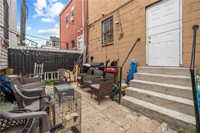 a view of outdoor space