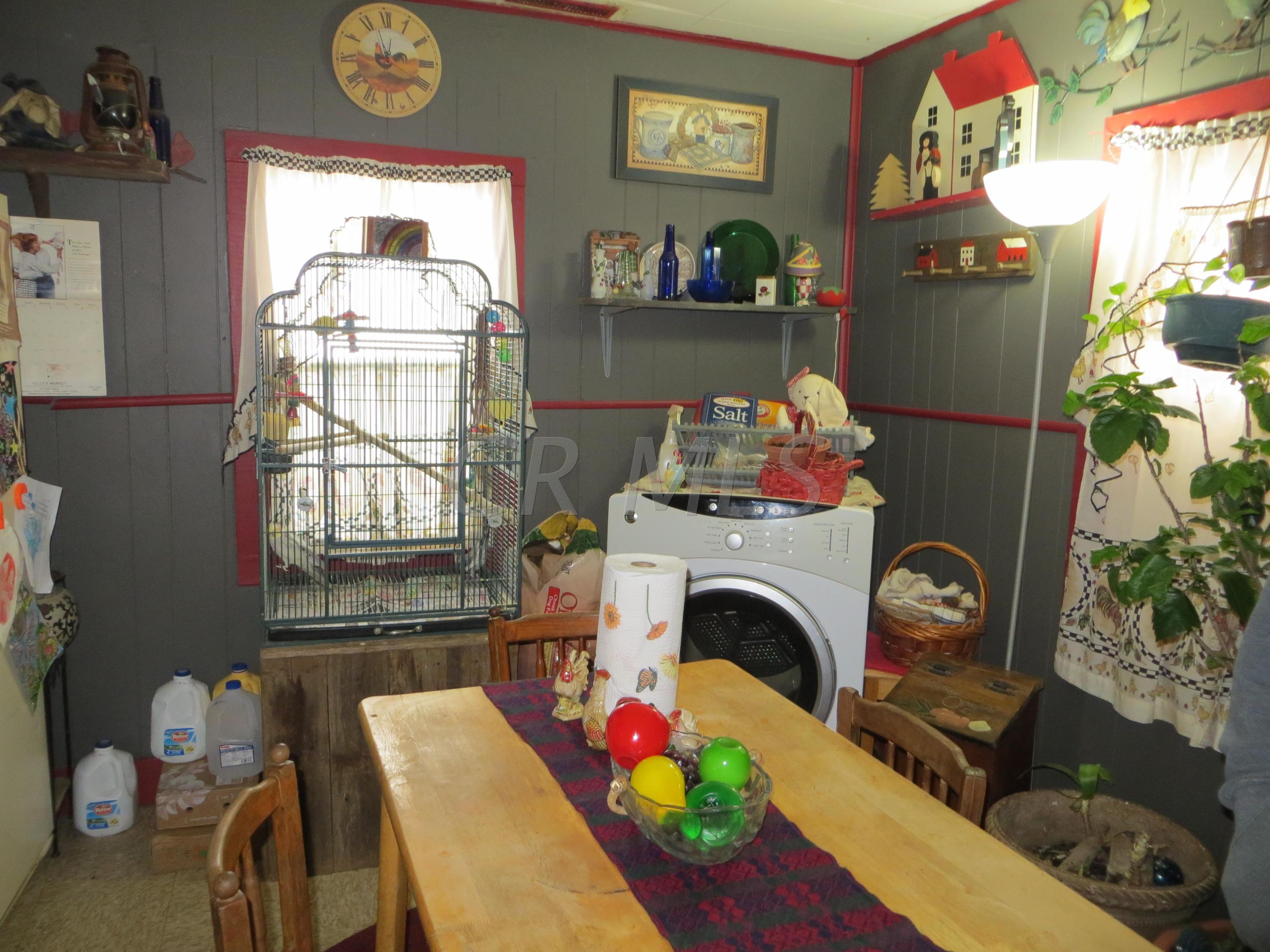 1082 Hilock Road Columbus, OH 43207 - Photo 15 of 27 Gallery Image 15