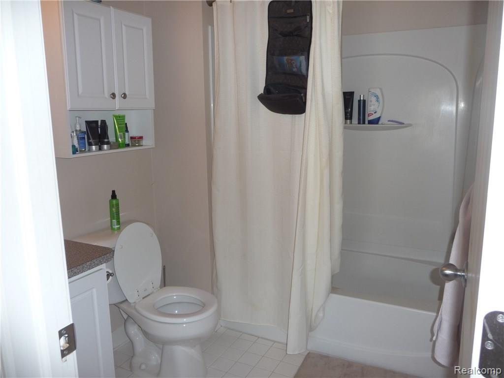 1147 Beaver Run Troy, MI 48083 - Photo 20 of 30