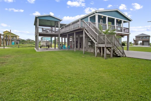 $395,000 | 983 Driftwood, Crystal Beach, TX 77650