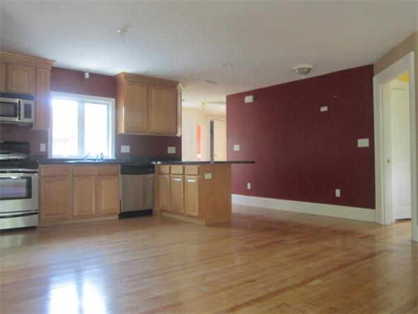 40 Avon Street, Unit 2 Wakefield, MA 01880 - Photo 2 of 9