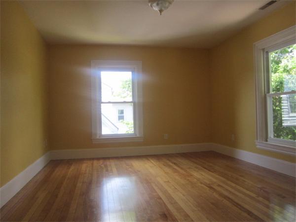 40 Avon Street, Unit 2 Wakefield, MA 01880 - Photo 4 of 9