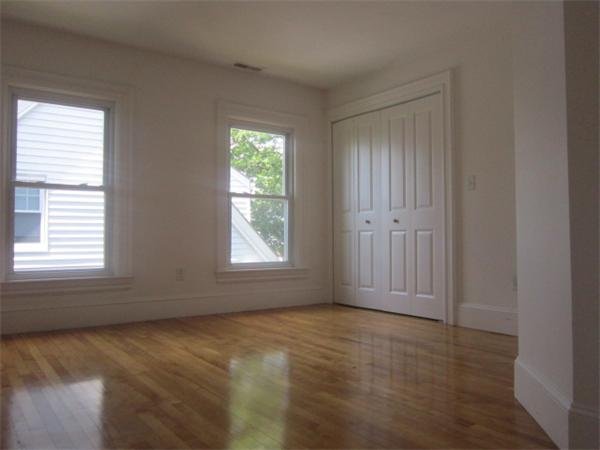 40 Avon Street, Unit 2 Wakefield, MA 01880 - Photo 7 of 9