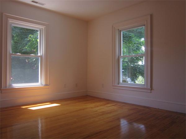 40 Avon Street, Unit 2 Wakefield, MA 01880 - Photo 8 of 9