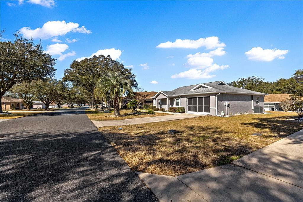 9729 Southwest 97th Street Ocala, FL 34481 - Photo 4 of 59