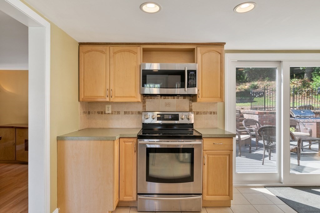 43 Piper Road West Springfield, MA 01089 - Photo 8 of 36 Gallery Image 8