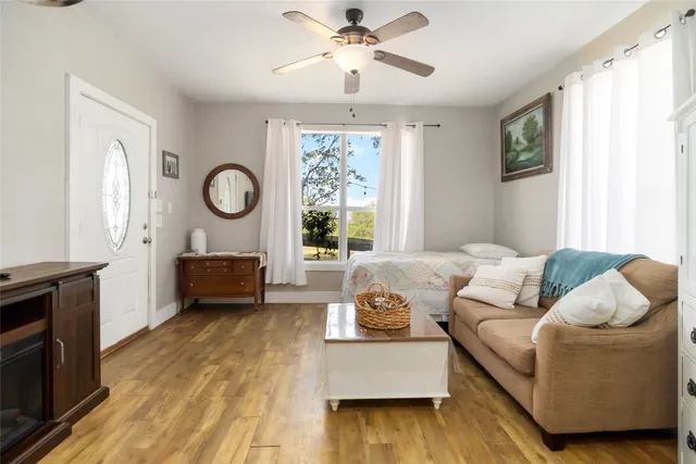 $1,299,999 | 227 Henderson Lane, Lockhart, TX 78644