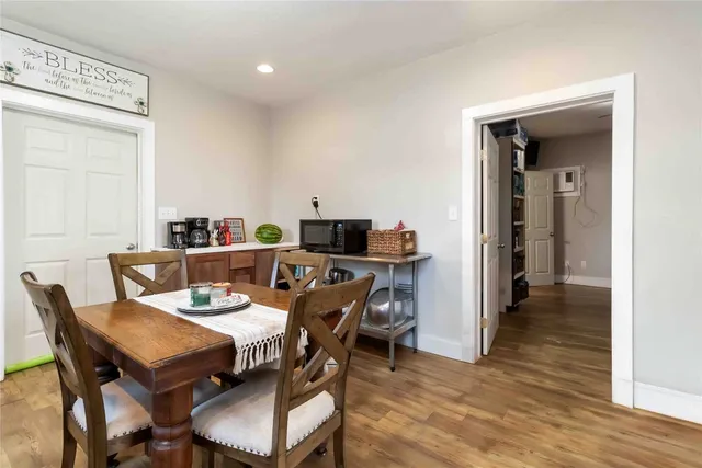 $1,299,999 | 227 Henderson Lane, Lockhart, TX 78644