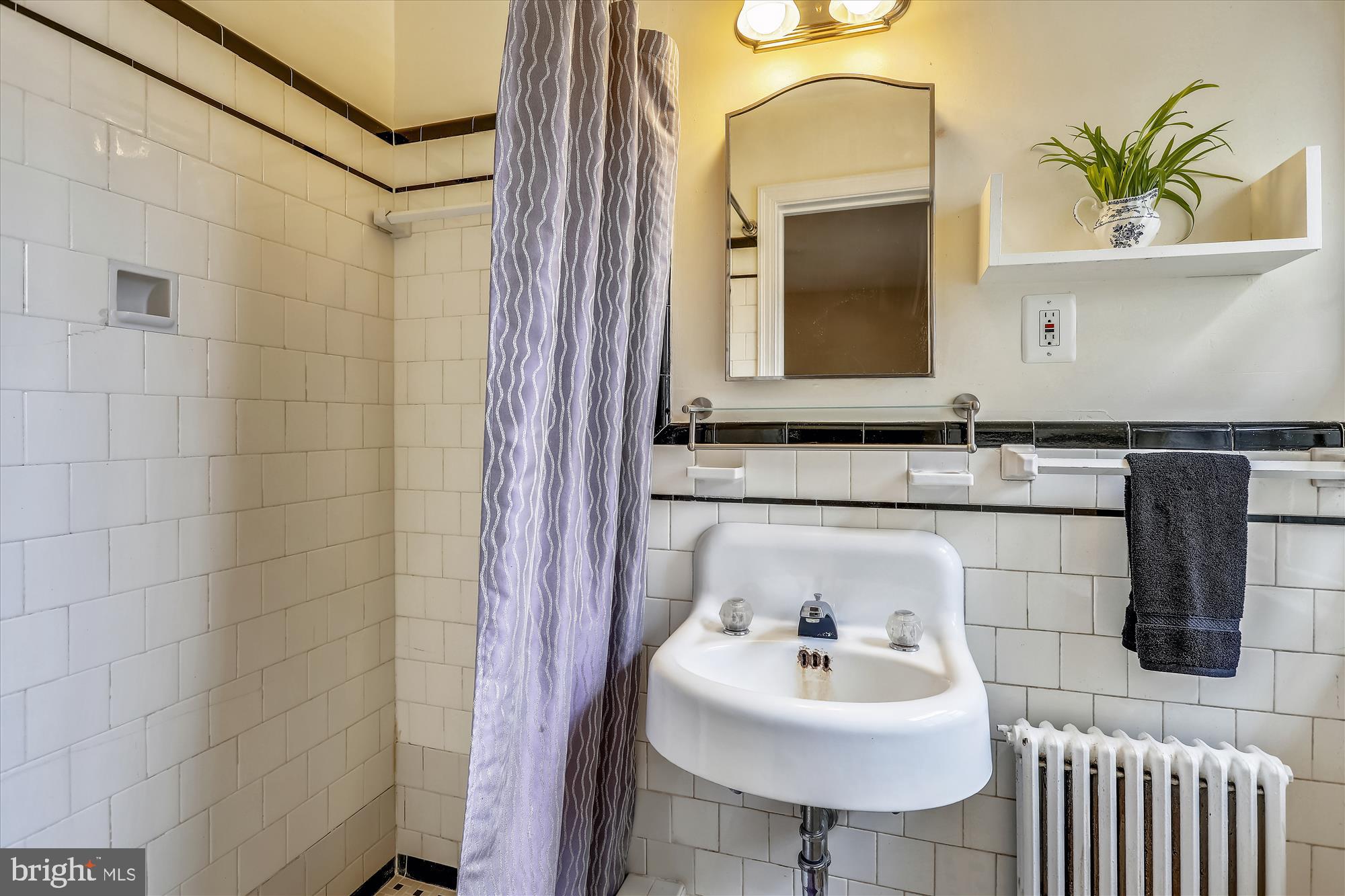 9029 Fairview Road Silver Spring, MD 20910 - Photo 28 of 64 En-suite owners bath - classic subway tile.