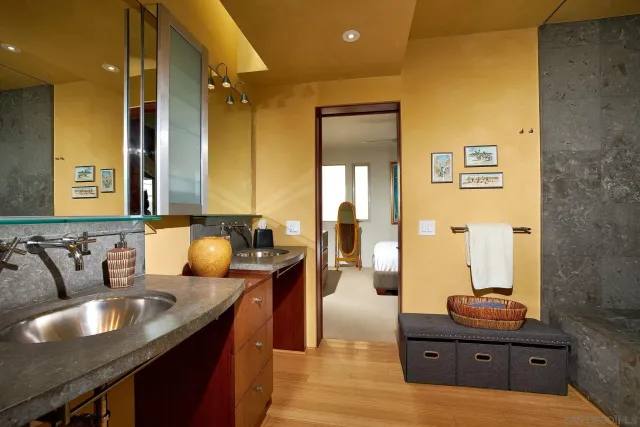 $20,000 | 3377 Ocean Front Walk, San Diego, CA 92109