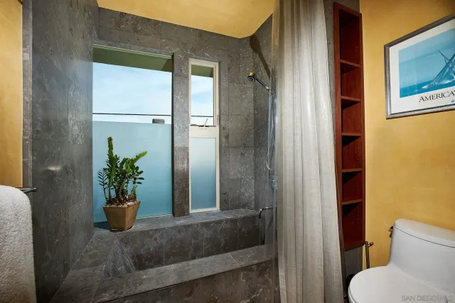 $20,000 | 3377 Ocean Front Walk, San Diego, CA 92109