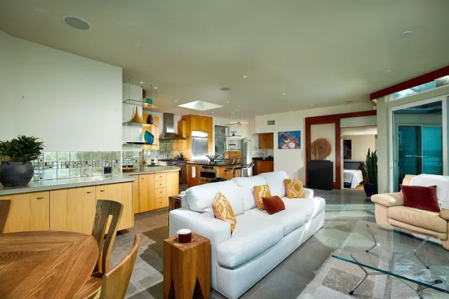 $20,000 | 3377 Ocean Front Walk, San Diego, CA 92109