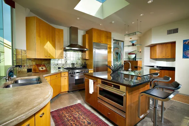 $20,000 | 3377 Ocean Front Walk, San Diego, CA 92109