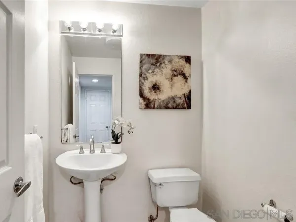 $4,800 | 8641 Via Mallorca, Unit F, La Jolla, CA 92037
