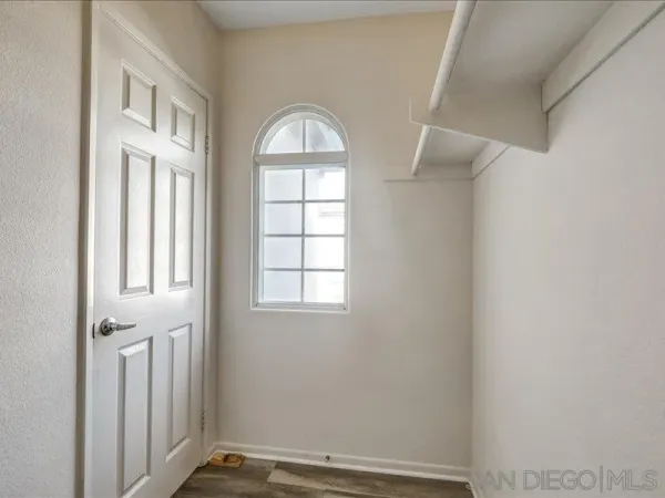 $4,800 | 8641 Via Mallorca, Unit F, La Jolla, CA 92037
