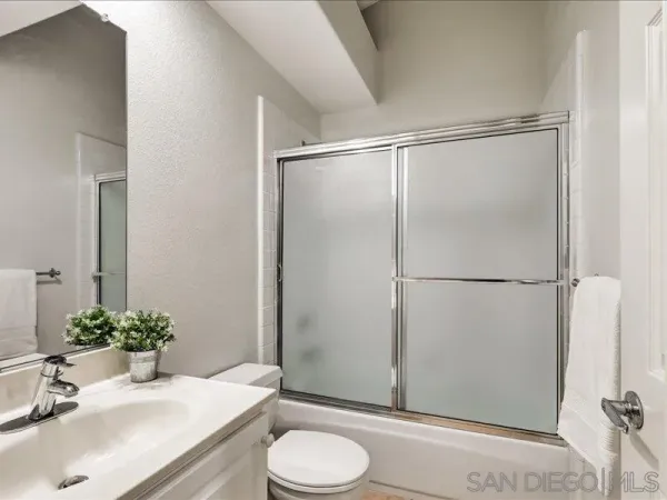 $4,800 | 8641 Via Mallorca, Unit F, La Jolla, CA 92037