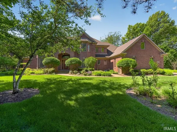 $800,000 | 7384 East Lakewood Drive, Roanoke, IN 46783