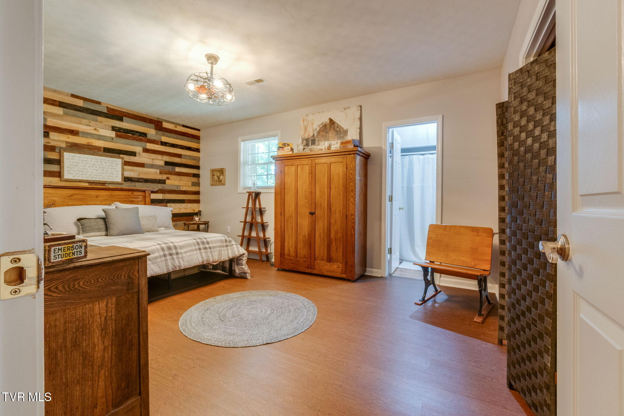 109 Cherokee Circle Erwin, TN 37650 - Photo 23 of 35 021