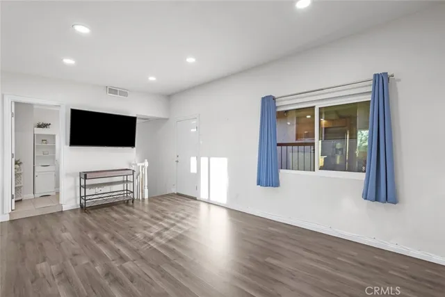 $550,000 | 1523 East Windsor Road, Unit 209A, Glendale, CA 91205