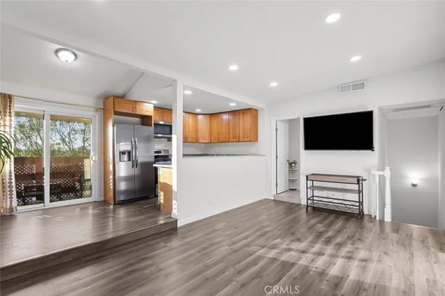 $550,000 | 1523 East Windsor Road, Unit 209A, Glendale, CA 91205