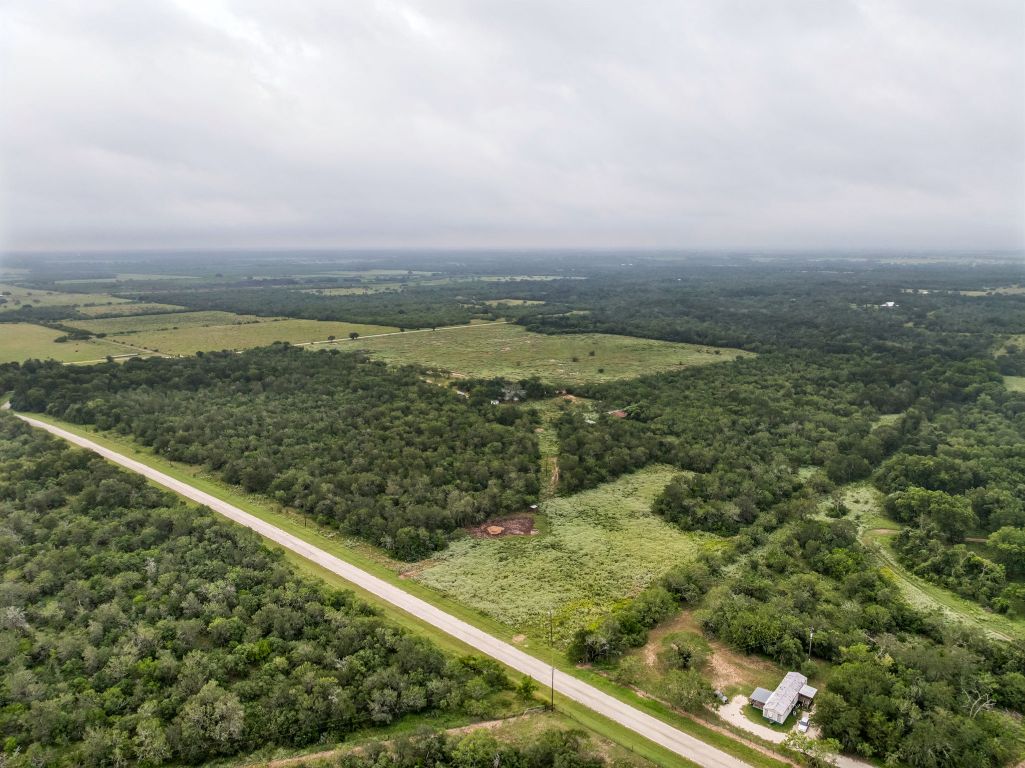9611 Wilke Road Kingsbury, TX 78638 - Photo 19 of 23 a view of a city