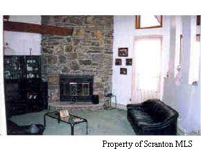 1107 Oakmont Road Clarks Summit, PA 18411 - Photo 2 of 5 Gallery Image 2