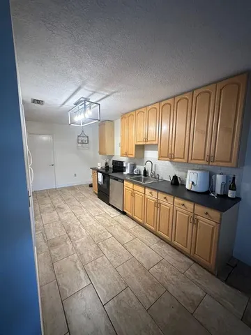 $1,450 | 2050 Oleander Boulevard, Unit 105, Fort Pierce, FL 34950