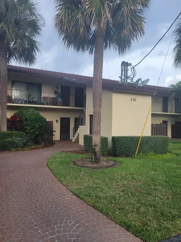 $1,450 | 2050 Oleander Boulevard, Unit 105, Fort Pierce, FL 34950