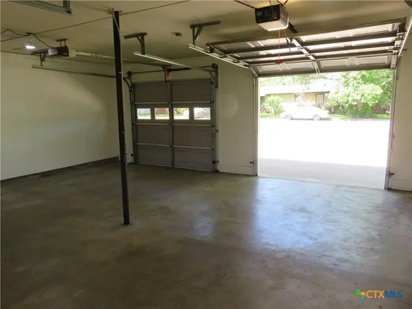 $1,975 | 1339 Mockingbird Lane, Seguin, TX 78155