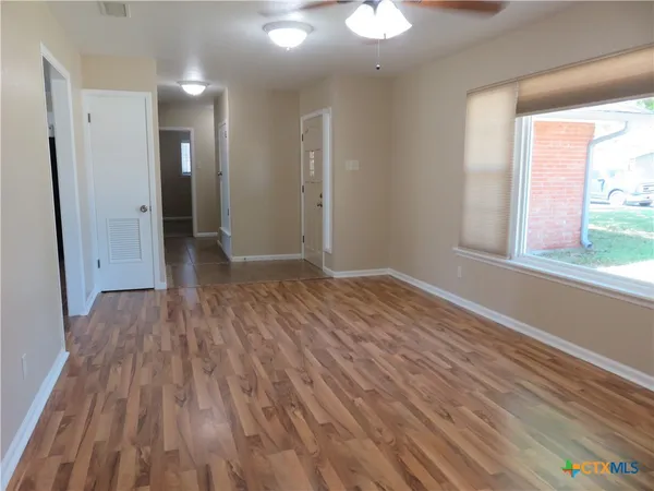 $1,975 | 1339 Mockingbird Lane, Seguin, TX 78155