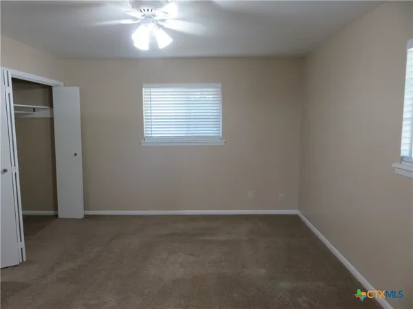 $1,975 | 1339 Mockingbird Lane, Seguin, TX 78155