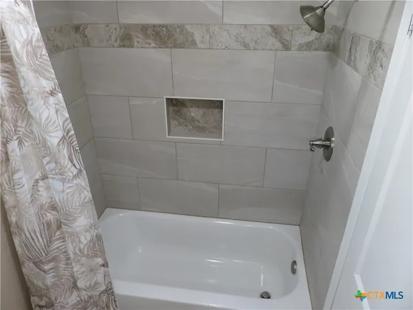 $1,975 | 1339 Mockingbird Lane, Seguin, TX 78155