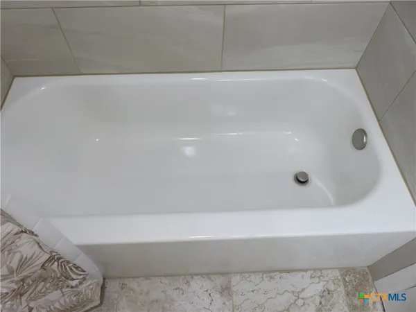 $1,975 | 1339 Mockingbird Lane, Seguin, TX 78155