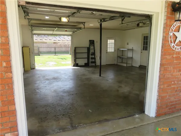 $1,975 | 1339 Mockingbird Lane, Seguin, TX 78155