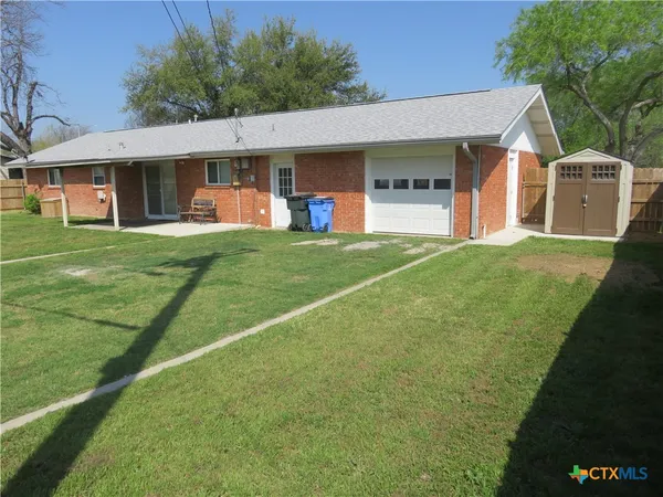 $1,975 | 1339 Mockingbird Lane, Seguin, TX 78155