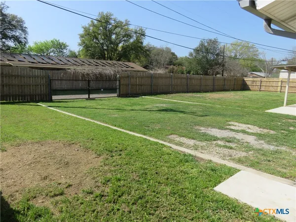 $1,975 | 1339 Mockingbird Lane, Seguin, TX 78155