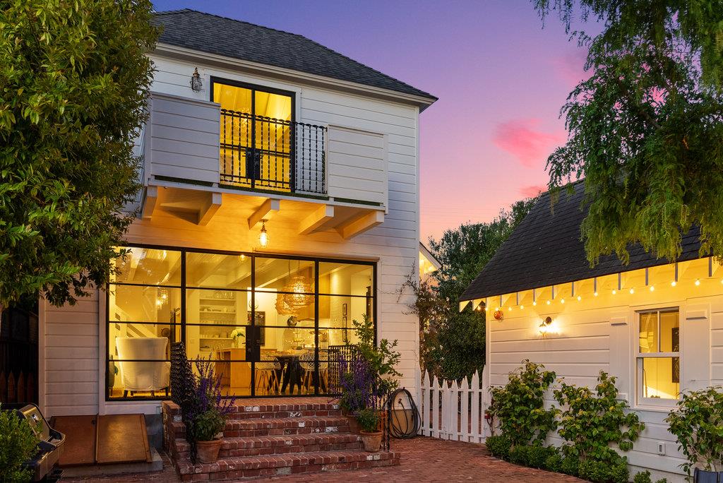 109 Central Avenue Capitola, CA 95010 - Photo 12 of 79