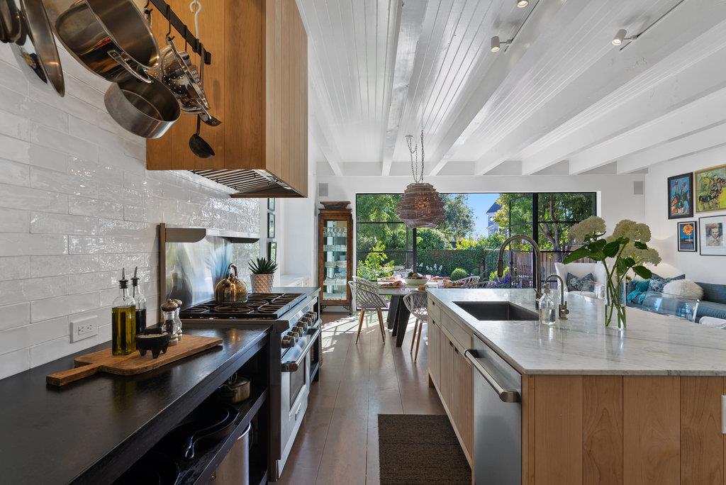 109 Central Avenue Capitola, CA 95010 - Photo 22 of 79