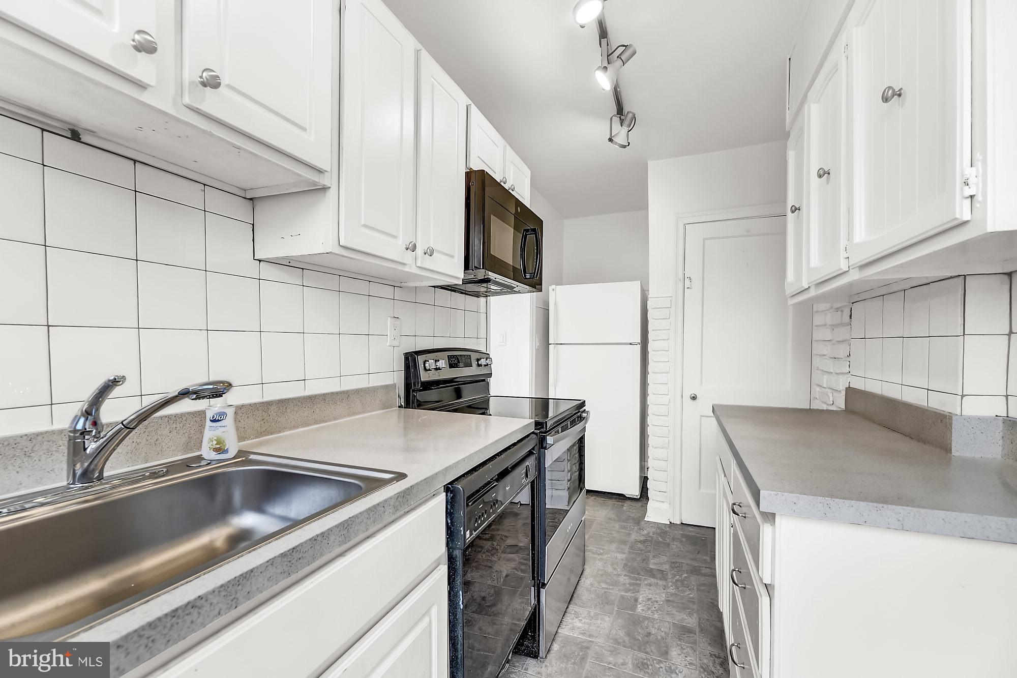 225 West Edgevale Road Baltimore, MD 21225 - Photo 12 of 25