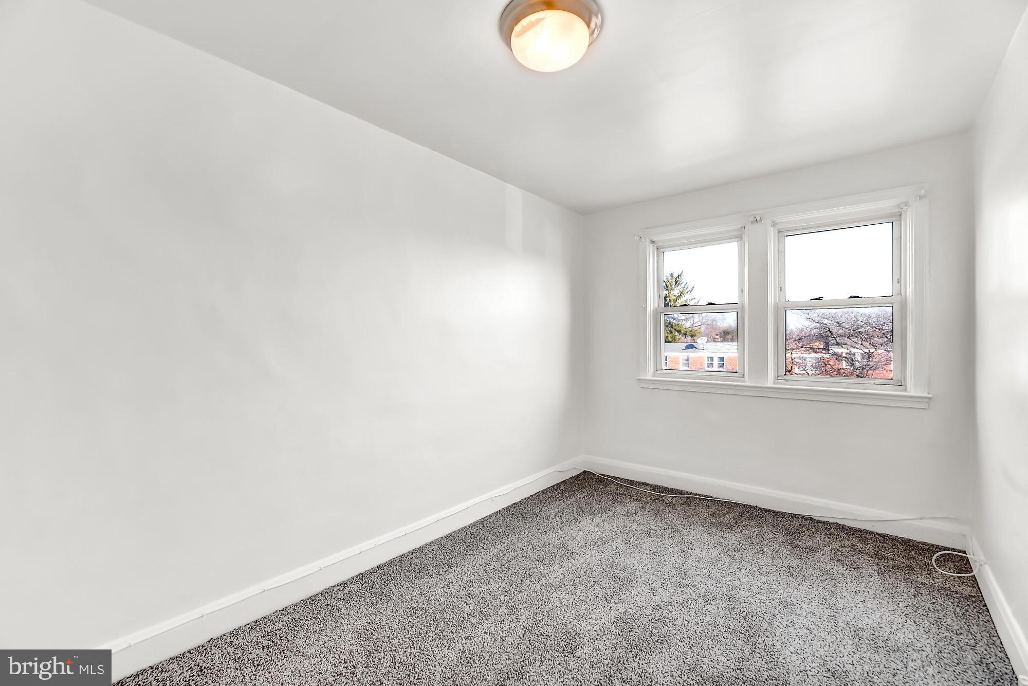 225 West Edgevale Road Baltimore, MD 21225 - Photo 15 of 25 Bedroom #1 with natural light