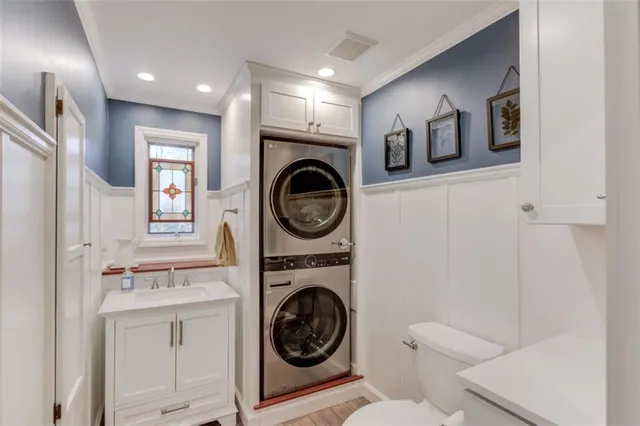 $835,000 | 200 Spalding Circle Northeast, Sandy Springs, GA 30328