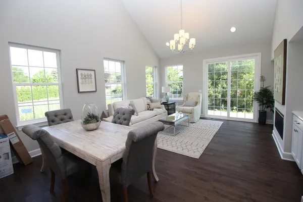 $5,500 | 10752 Clock Tower Drive, Countryside, IL 60525