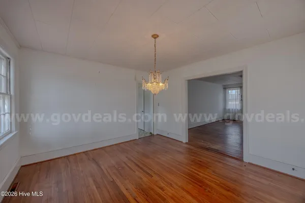 $230,000 | 725 East Southerland Street, Wallace, NC 28466