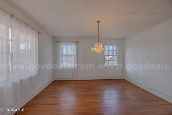 $230,000 | 725 East Southerland Street, Wallace, NC 28466